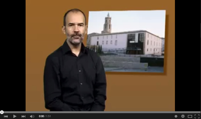 Captura d'un dels nous vídeos subtitulats i en llengua de signes i subtitulats